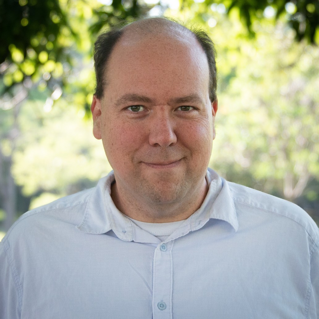 Headshot of Michael Khalili